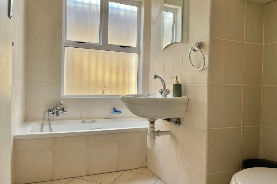 To Let 3 Bedroom Property for Rent in Strandfontein Western Cape